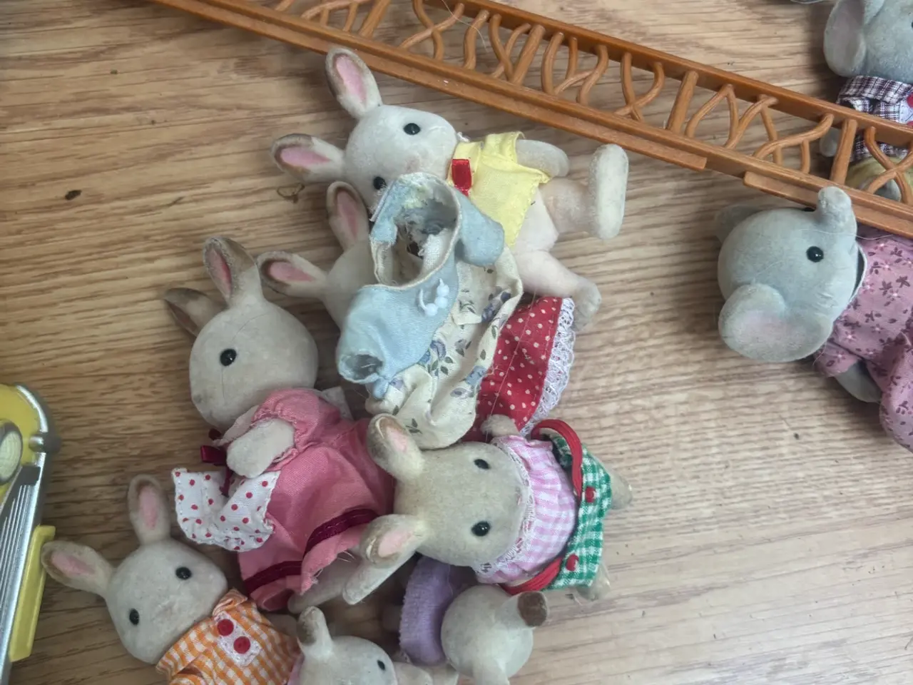 Billede 3 - Sylvanian fam, der er campingvogn og huse