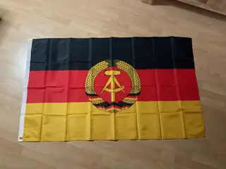 DDR flag i polyester