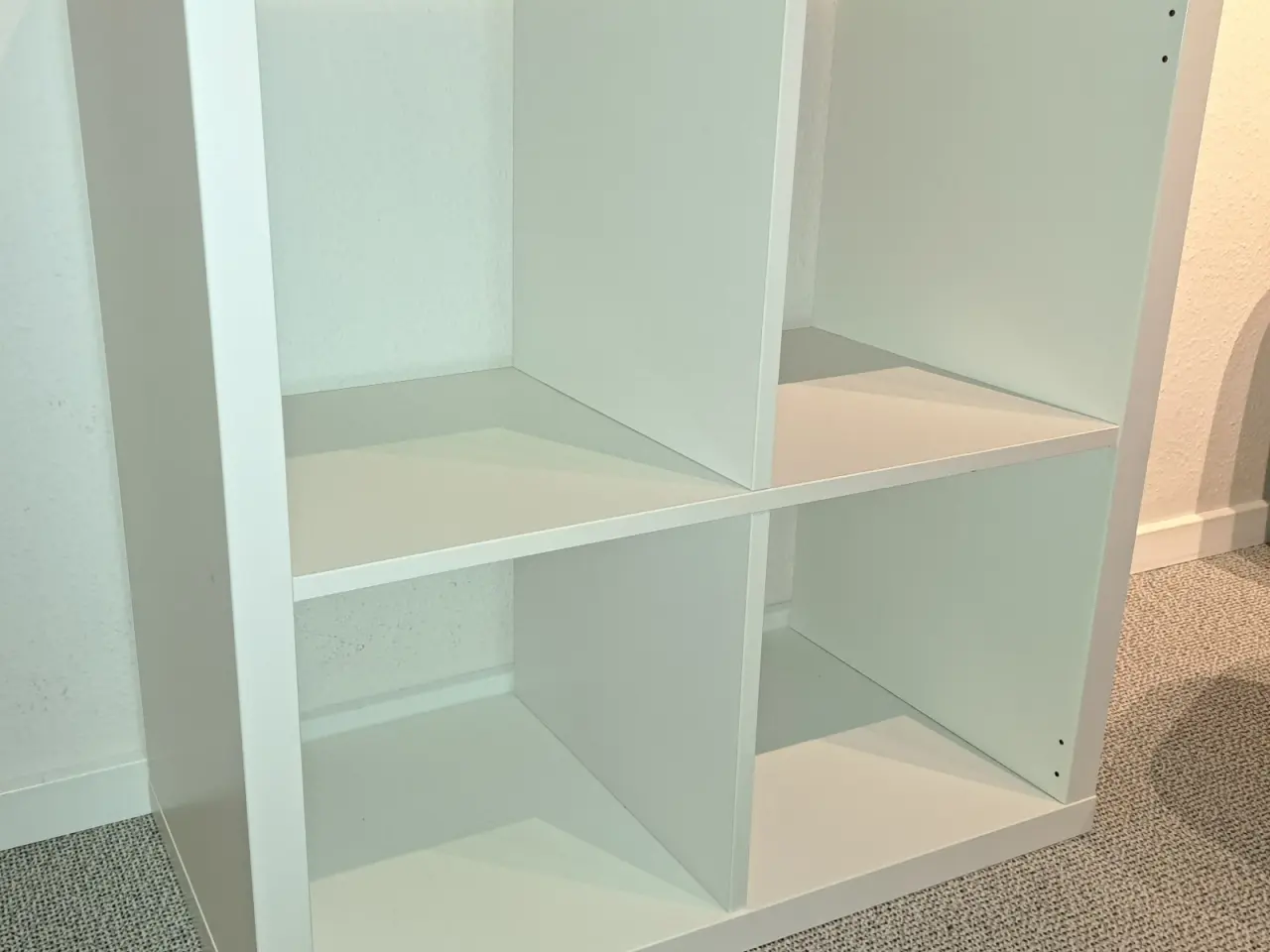Billede 3 - IKEA reol med 4 rum hvid