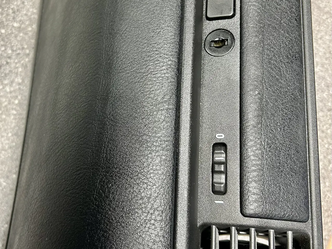 Billede 3 - BMW E36 Handskerum komplet.