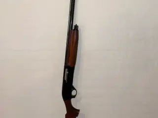 Benelli - kvalitets halvautomat.