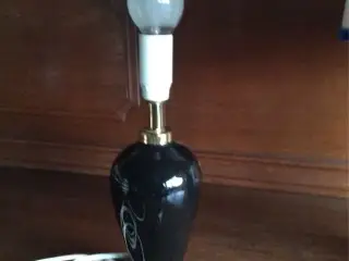 Sort bordlampe