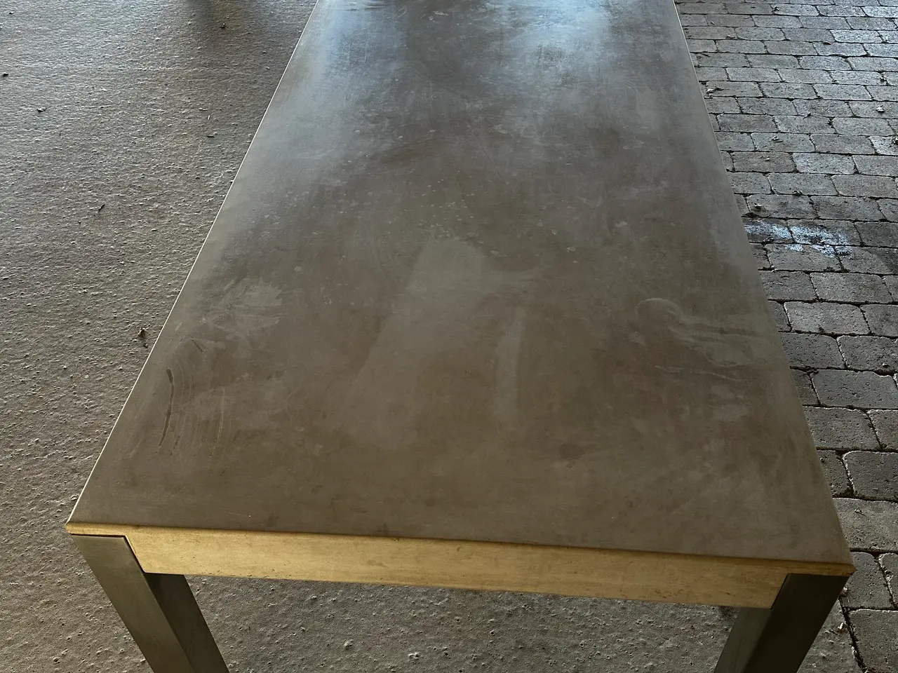 Billede 2 - VOSS beton spisebord og sofabord