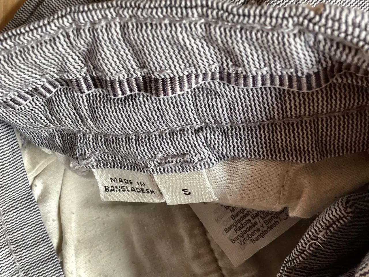 Billede 4 - Tyndstribet shorts fra Selected