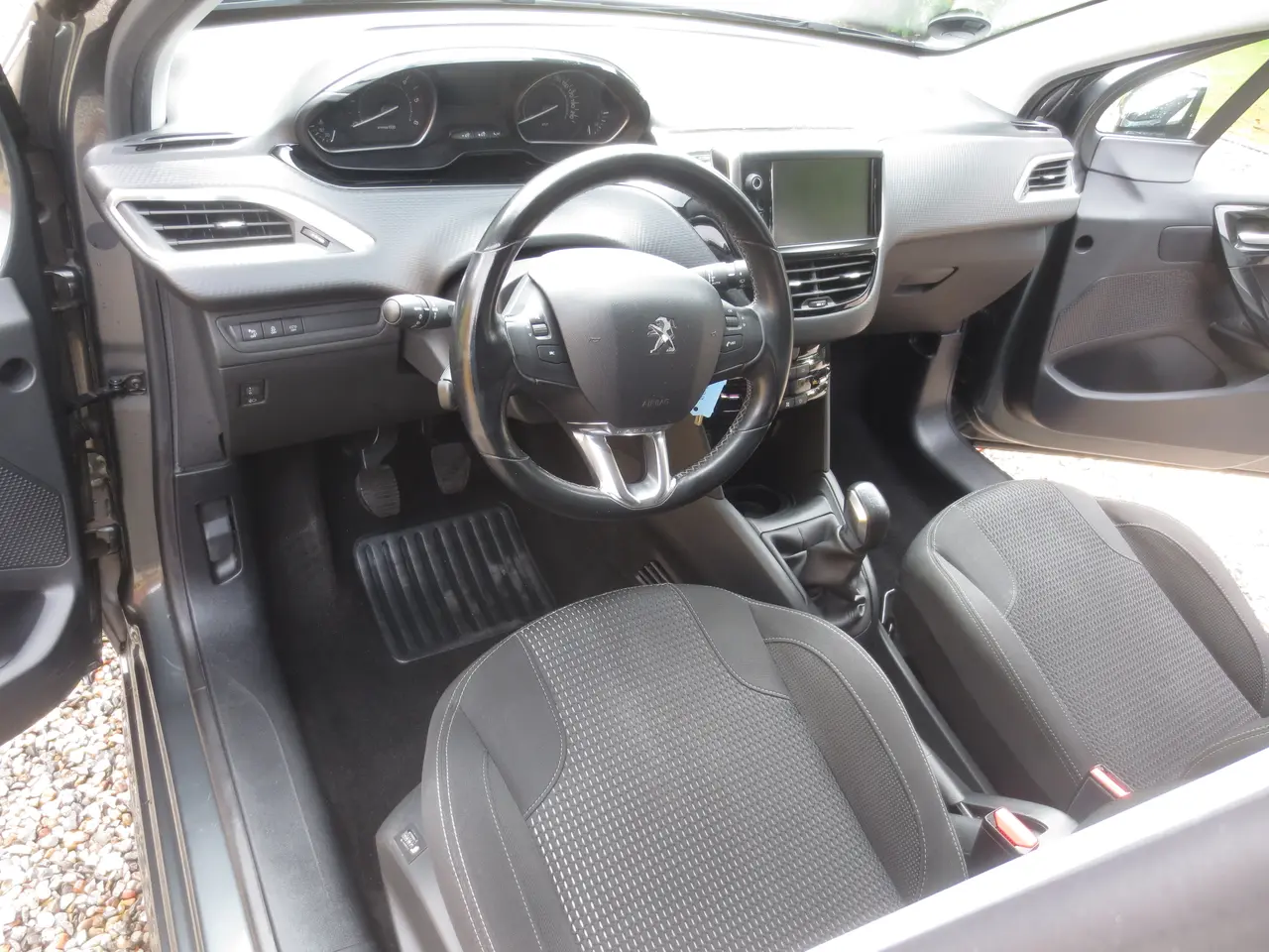 Billede 19 - Peugeot 208 1.6 HDi år 17. Nysynet.