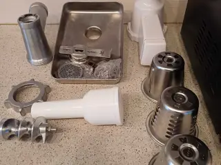 OBH kødhakker og råkostsnitter