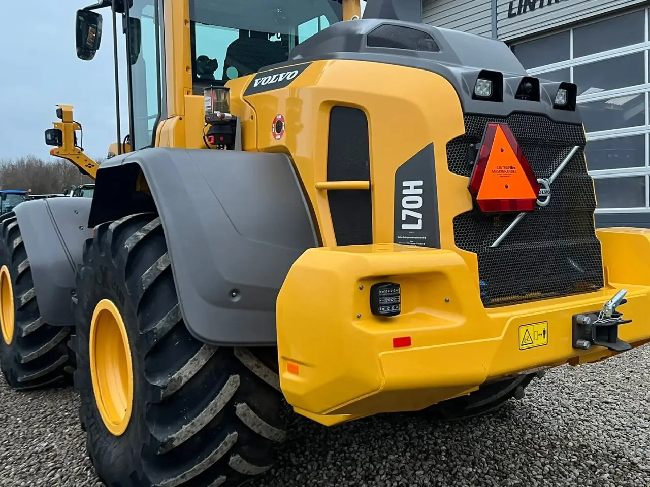 Billede 15 - Volvo L 70 H H2 BEMÆRK MED GARANTI FRA VOLVO FREM TIL DEN 18.6.2026. AGRICULTURE DK-maskine med lang arm, Co-Pilot & med 750mm Michelin MEGA X BIB hjul.
