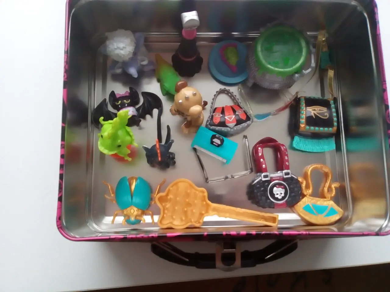 Billede 12 - Monster High tilbehør