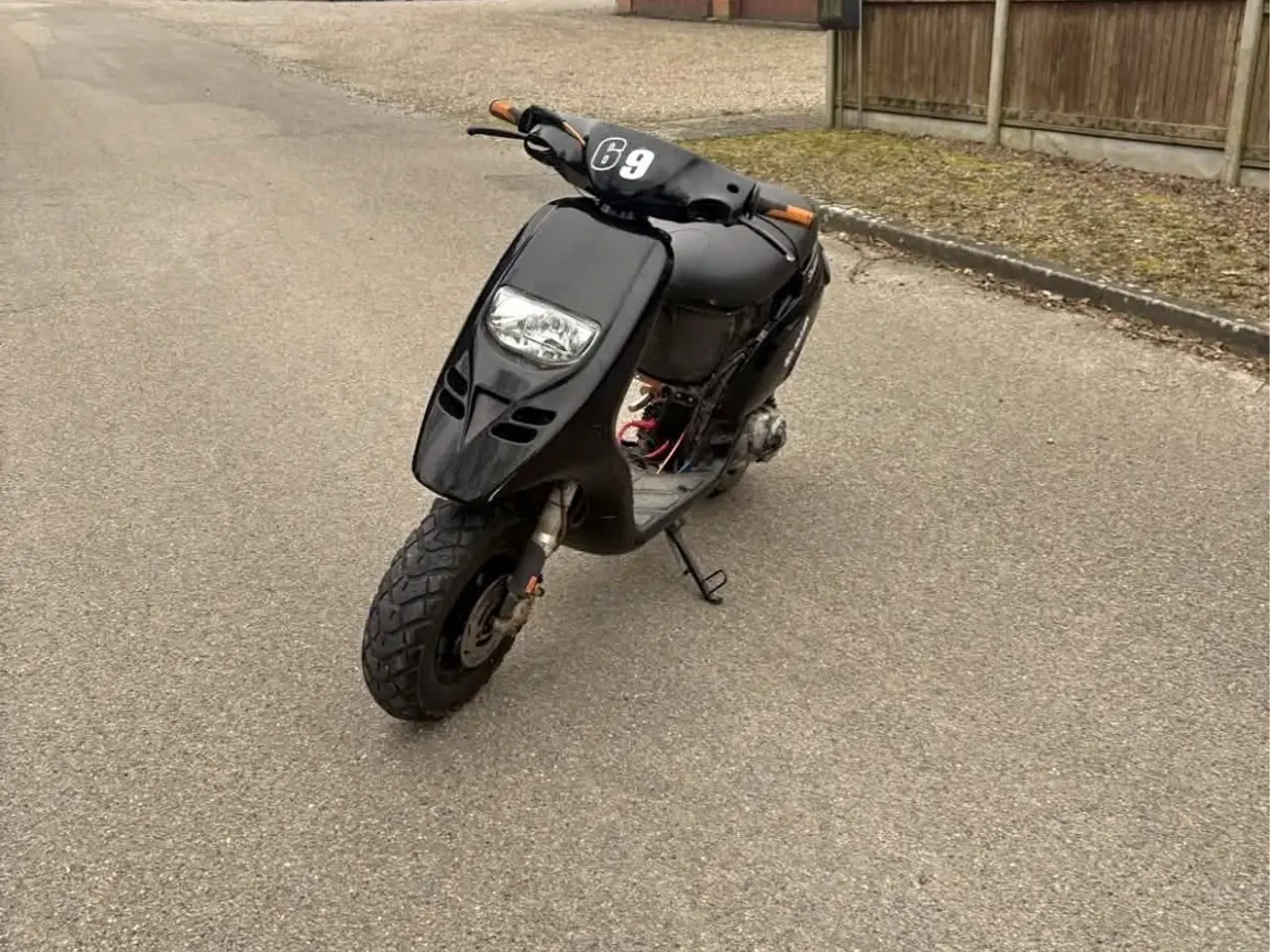 Billede 1 - Piaggio typhoon før pladeloven