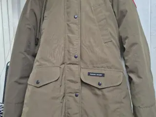 Canada Goose dun vinterjakke i XL