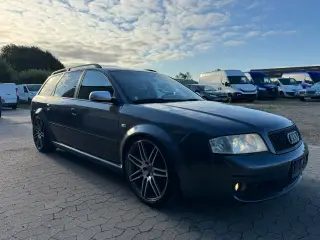 Audi RS6 quattro 