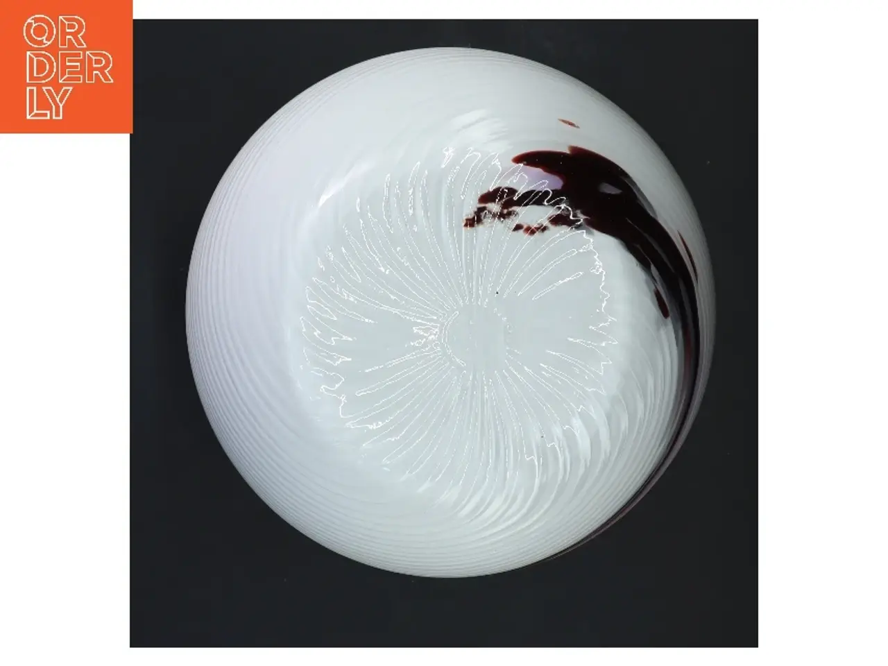 Billede 3 - Hvid vase med farver (str. 18x19 cm)