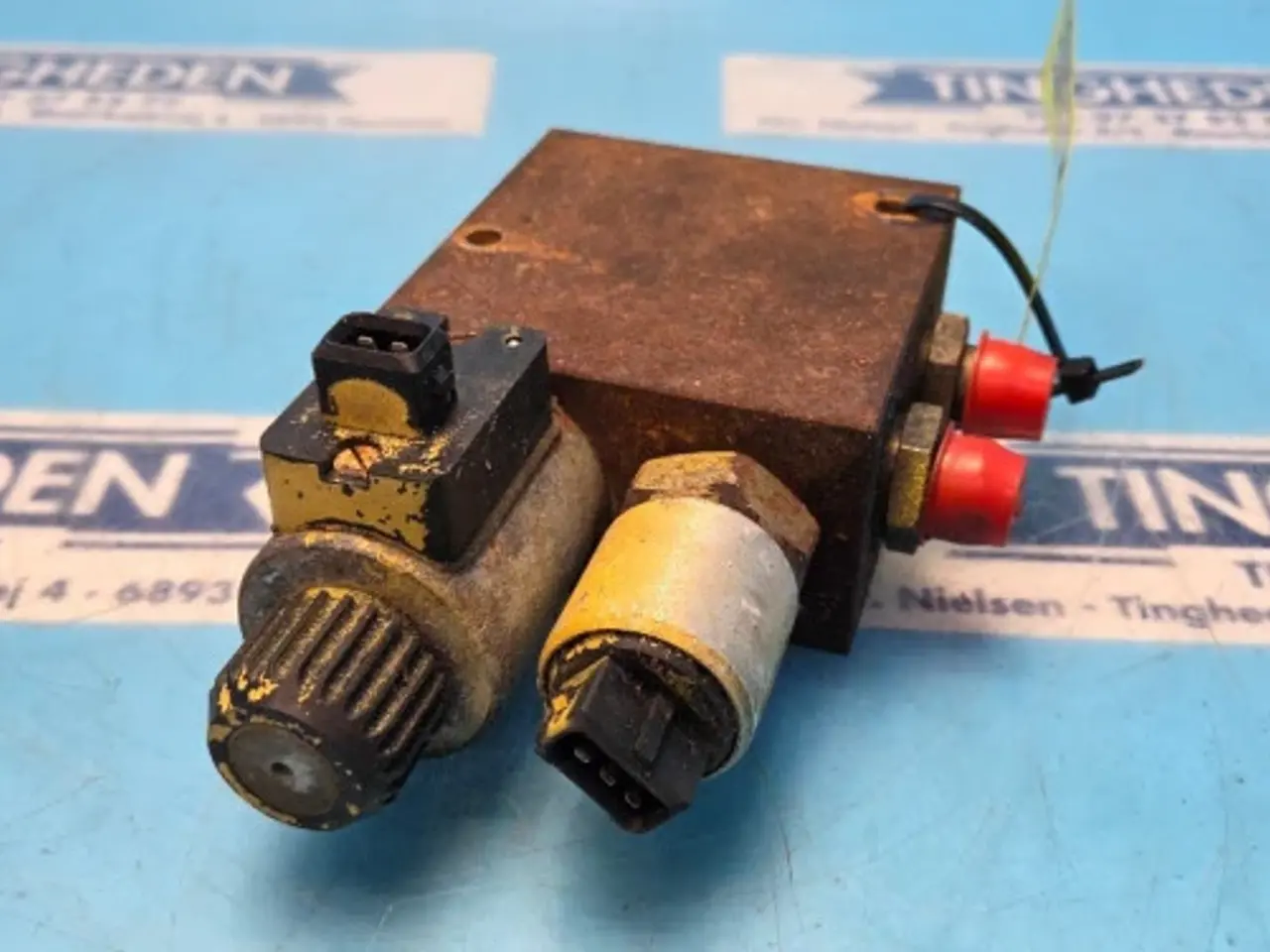 Billede 8 - New Holland TX68 Hydraulikventil 84097019