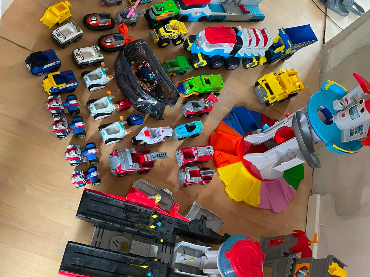 Billede 2 - Blandet Paw Patrol legetøj