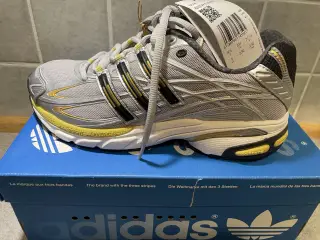Adidas sneakers 3 par