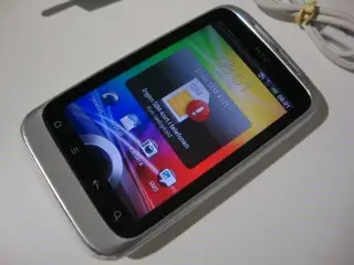 hTC Wildfire S A510e smartphone med 3,2" touch