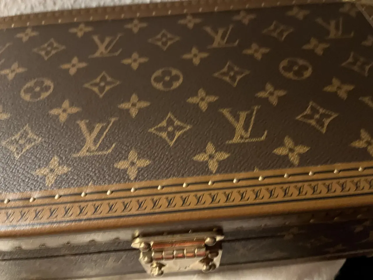 Billede 1 - Luisvutton ur kasse virkelig lækker 