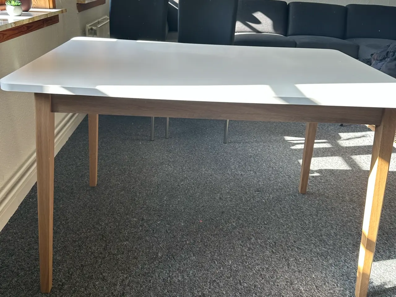Billede 6 - Spisebord med 5 stole