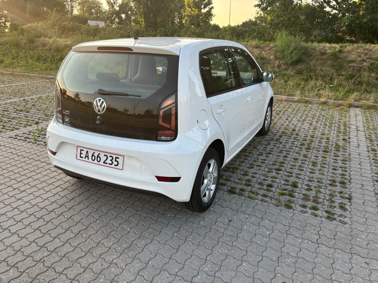 Billede 4 - VW UP! 5 dørs årgang 2020