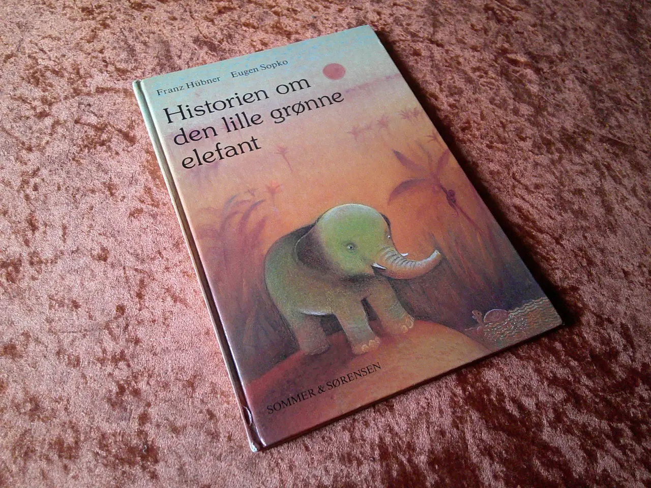 Billede 1 - Historien om den lille grønne elefant