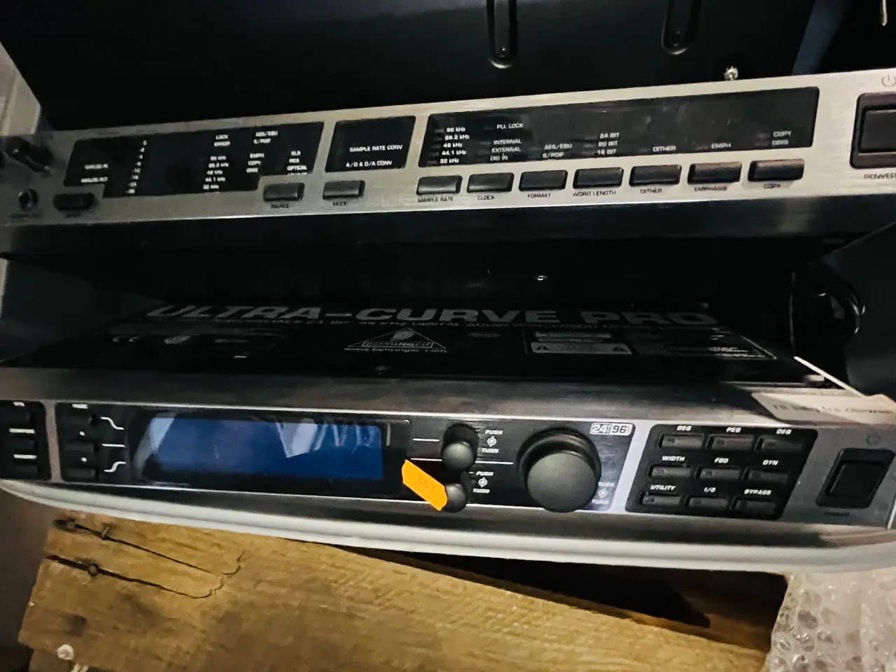 Billede 3 - Lydudstyr: Behringer Ultramatch Pro SRC2496 & Ultra-Curve Pro DEQ2496 (Rack)
