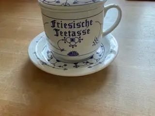 Fattigmands musselmalet krus med tesi
