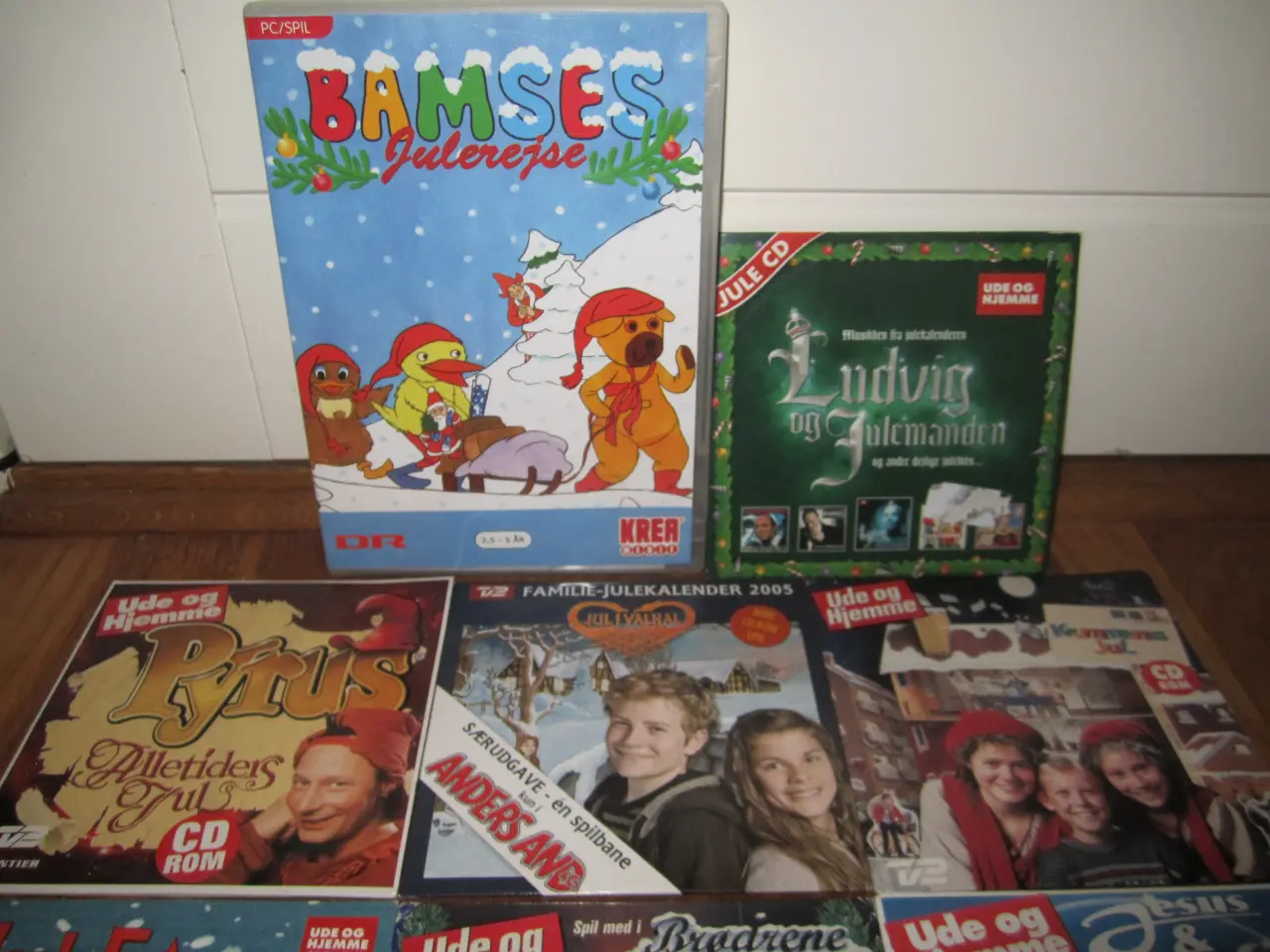 Billede 1 - SÅ ER DET JUL IGEN. BYD.