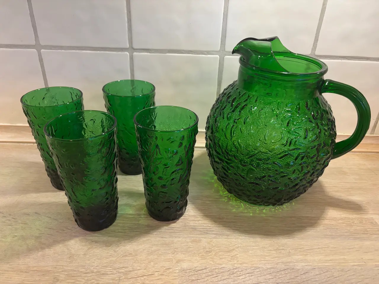 Billede 1 - Vintage glaskande med fire glas