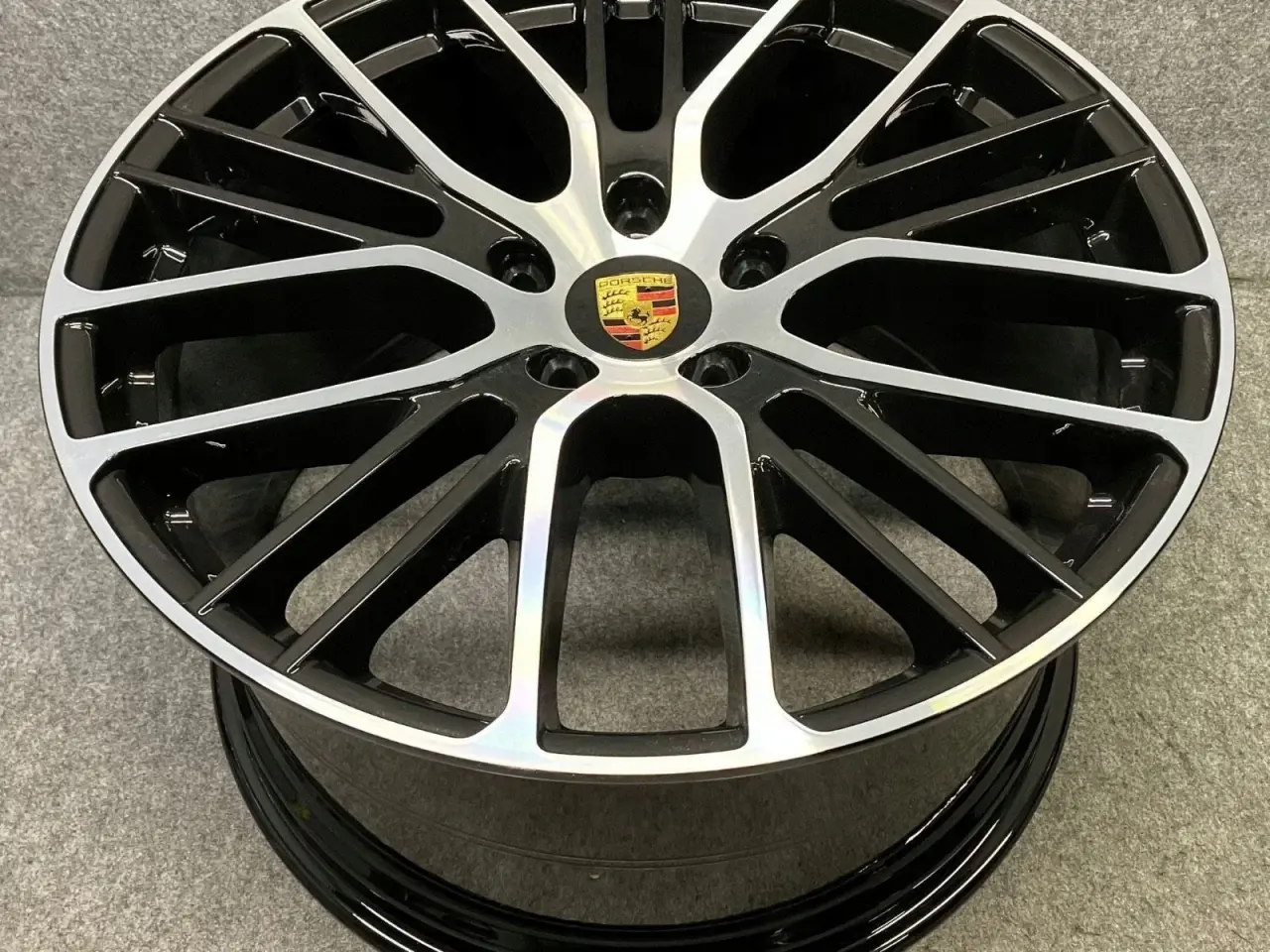 Billede 1 - ALUFÆLGE PORSCHE PANAMERA 971 GTS 21"