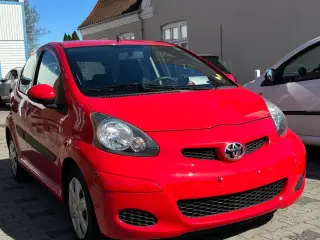 Toyota Aygo 1,0 Plus Black MMT komfort