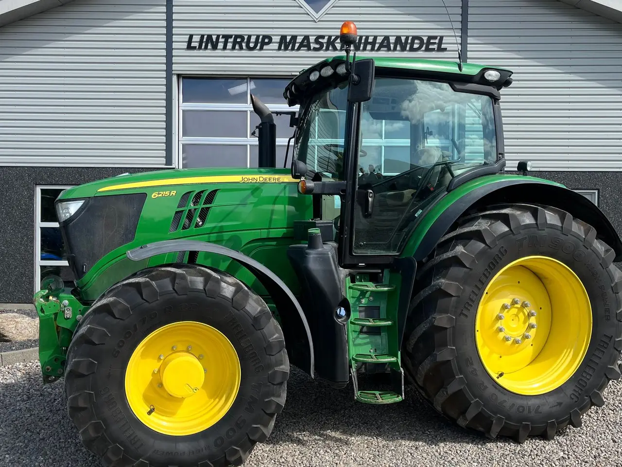 Billede 1 - John Deere 6215R Med frontlift og frontPTO