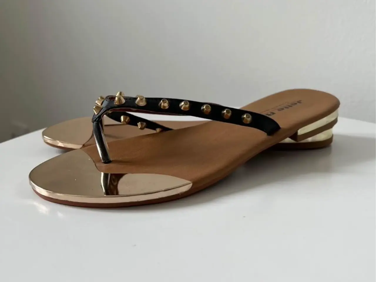 Billede 1 - Slippers str. 39