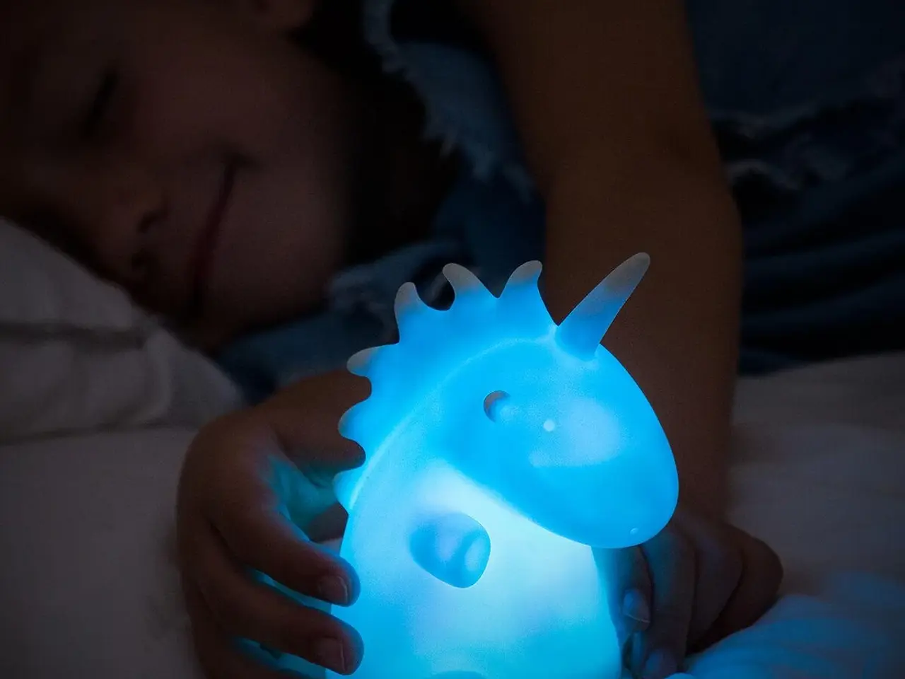Billede 1 - LEDicorn - Multifarvet enhjørning natlampe (LED)