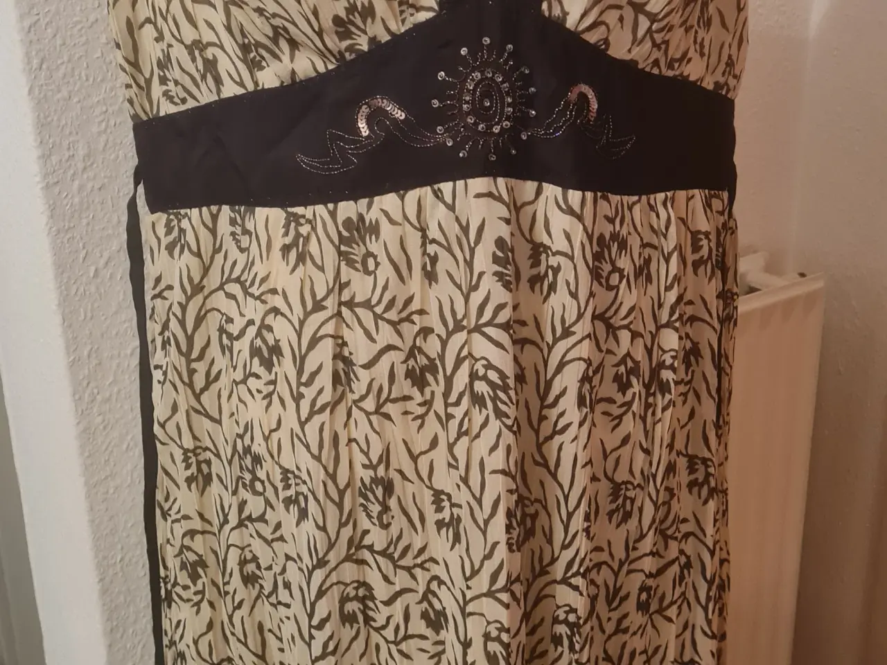 Billede 1 - Zizzi kjole str m 45-48 ny
