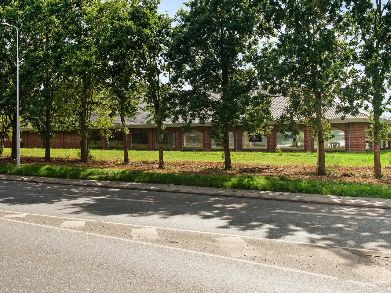 Billede 14 - Kontor/butikslejemål i præsentabel etplans erhvervsejendom