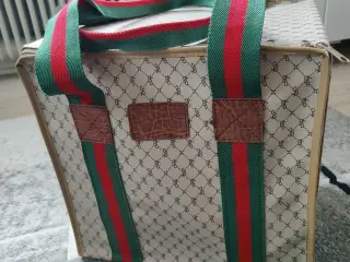 Overlocker, står som ny.