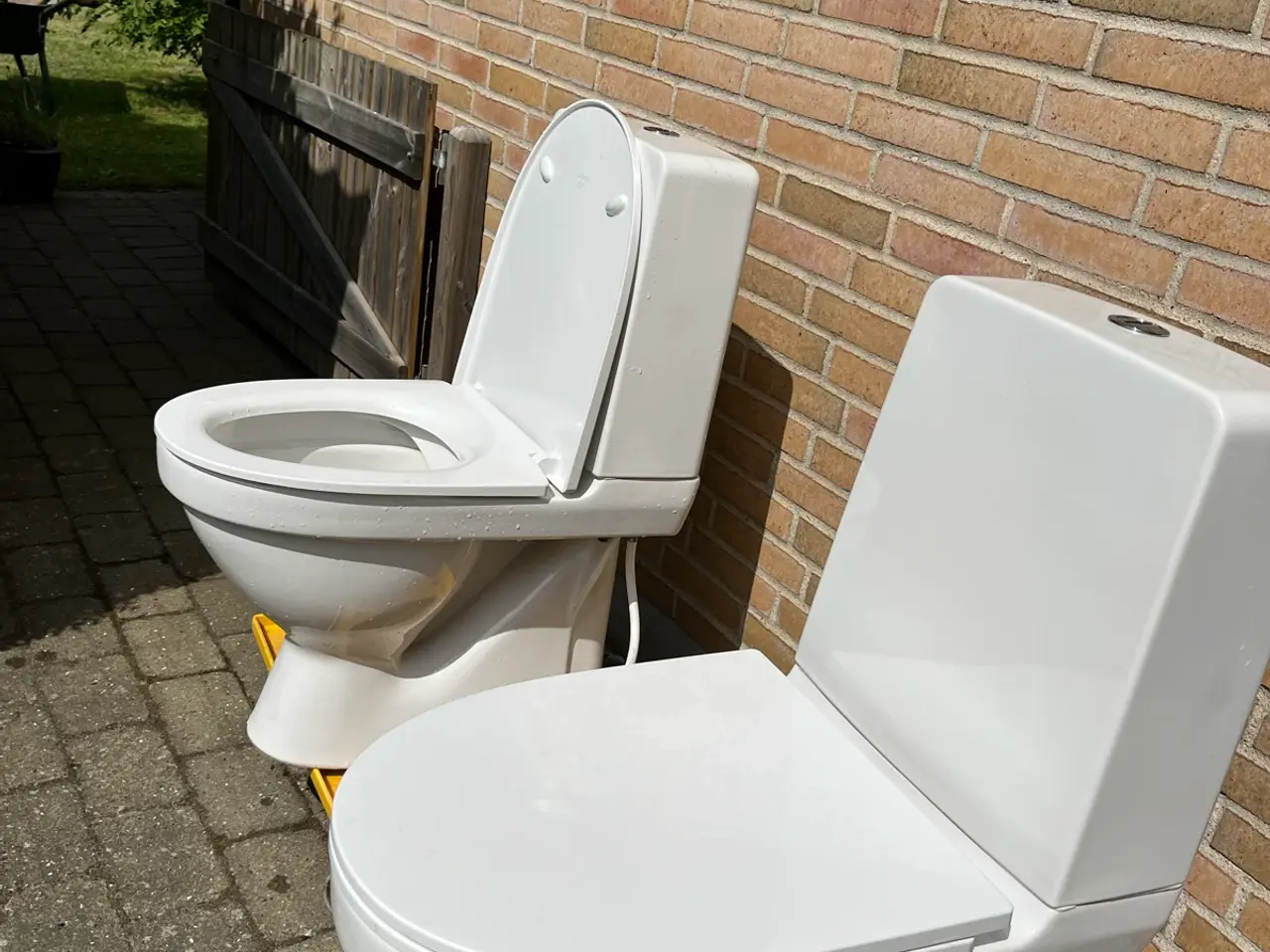 Billede 1 - 2 stk. laufen toiletter