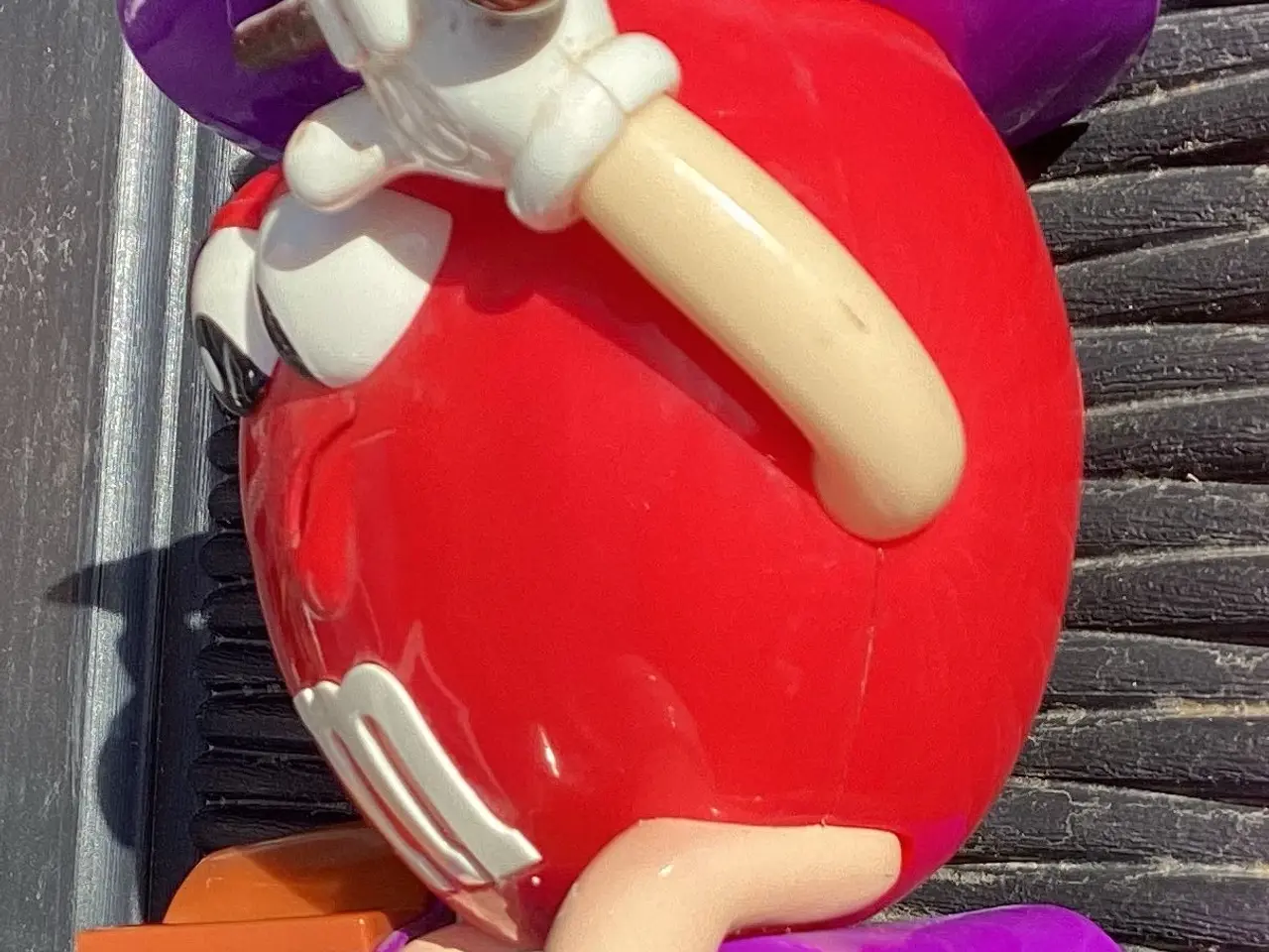Billede 4 - M&M låg- figurer 2 styk samlet