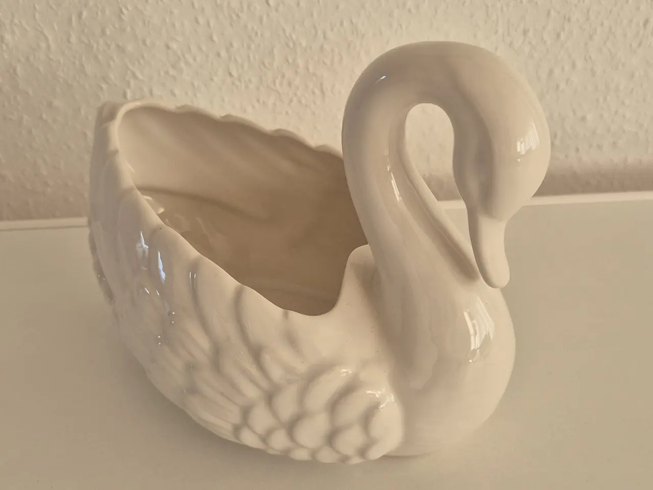 Billede 1 - Hvid porcelænssvane til dekorationer