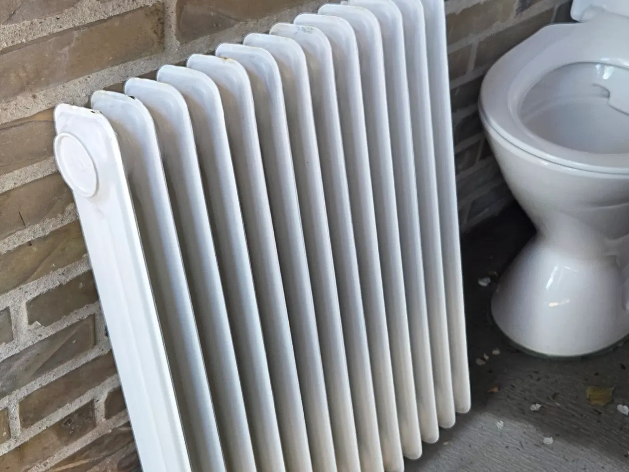 Billede 1 - Radiator i støbejern