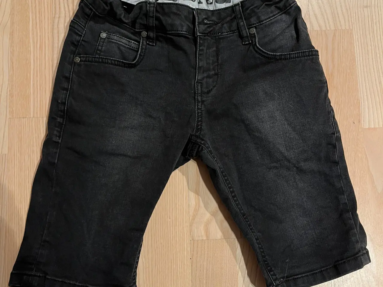Billede 1 - Shorts str 10 år