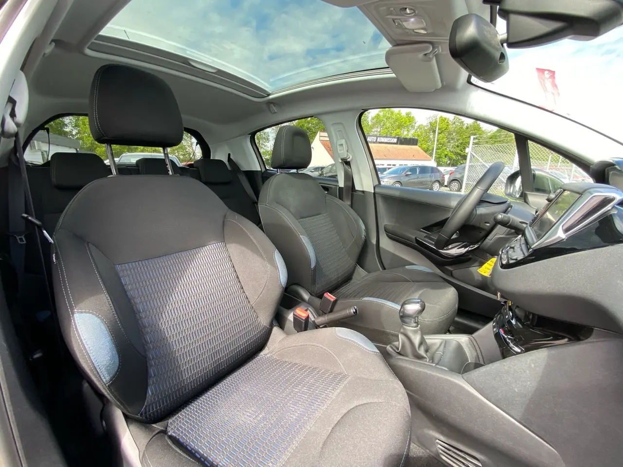 Billede 9 - Peugeot 208 1,2 VTi Allure 82HK 5d