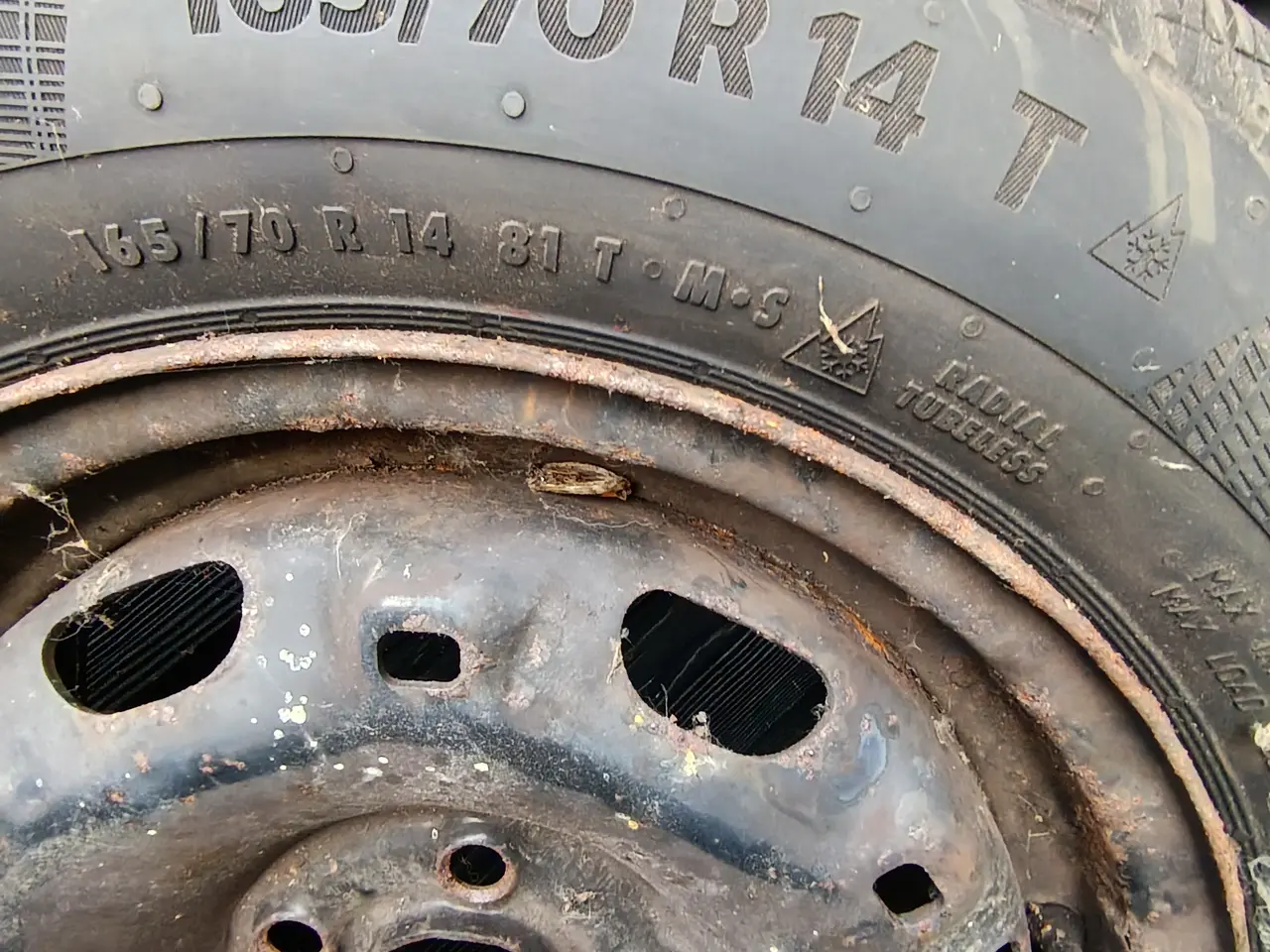 Billede 2 - Vinterhjul 165/70 R 14 T