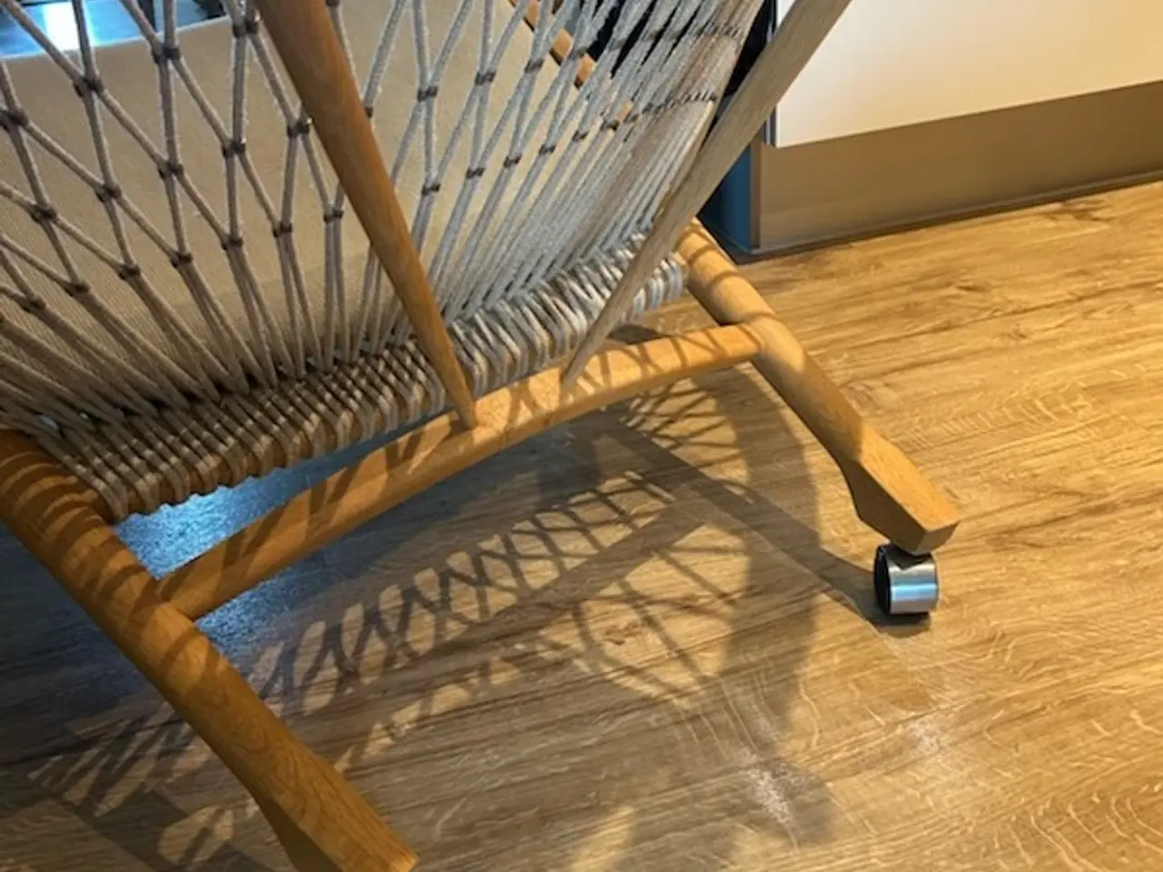 Billede 4 - Cirkelstolen PP130 designet af Hans J Wegner