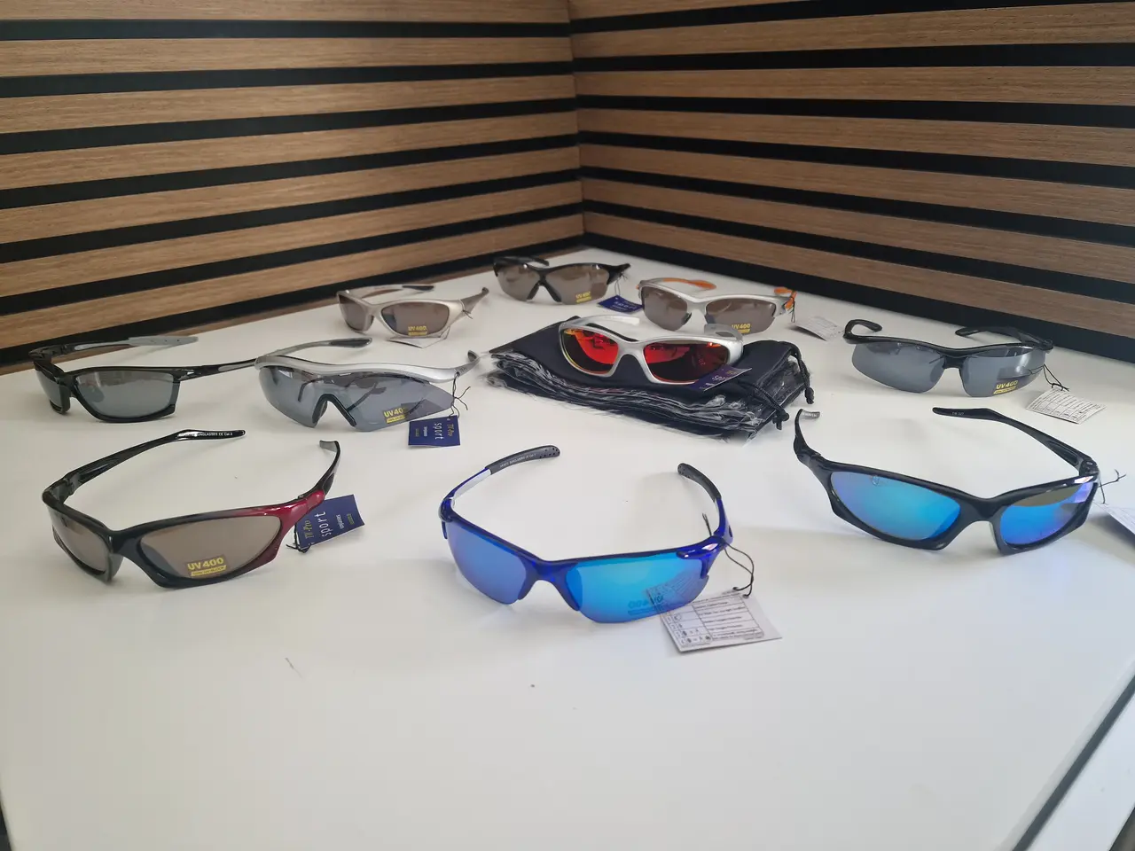 Billede 1 - Solbriller sports modeller 3500 stk.
