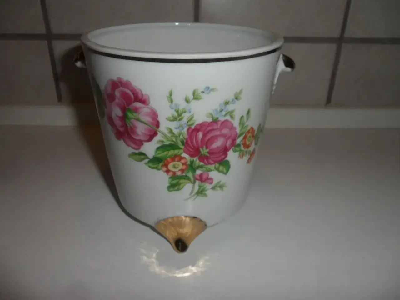Billede 1 - Retro urtepotteskjuler med blomster 2 stk.