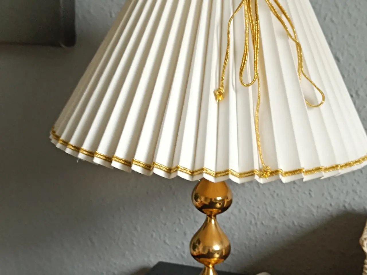 Billede 1 - Asmussen - Hamlet design dråbe lampe med skærm