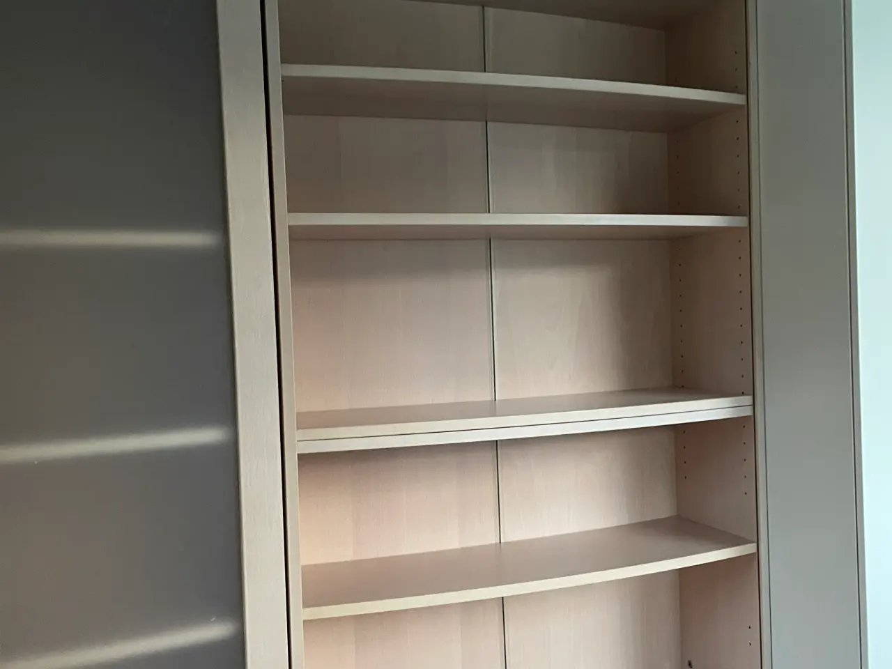 Billede 7 - Stokke reoler skab