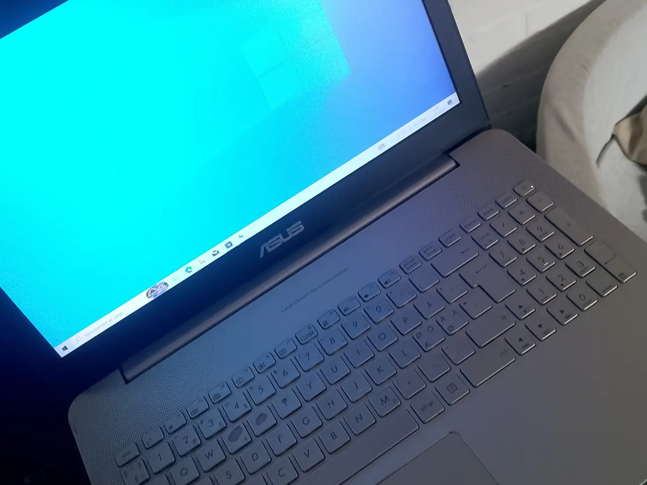 Billede 8 - Asus Bærbar Sælges for 600 kr ring eller sms mig 