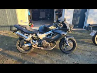 Honda vtr 1000 F Firestorm "Reserveret"